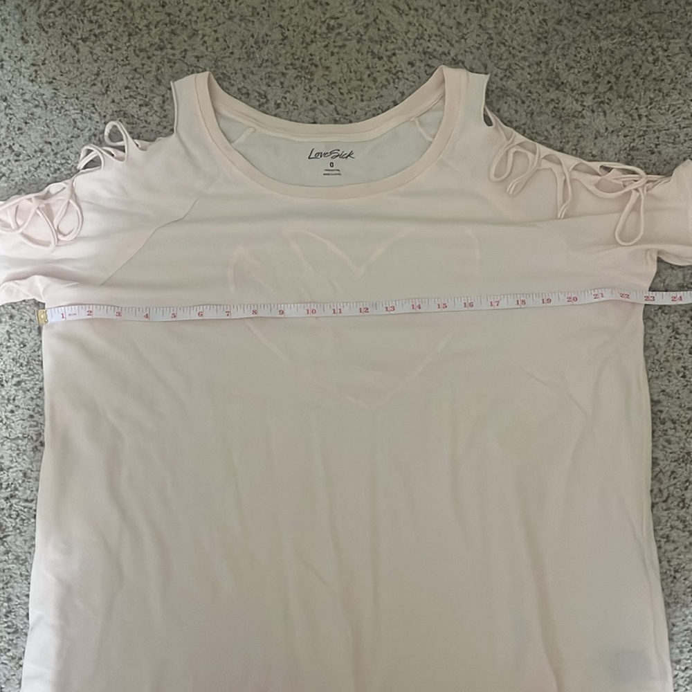 torrid love sick light pink slashed cold shoulder sleeve t shirt - Picture 8 of 14